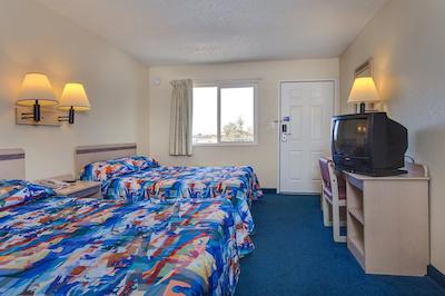 متل 6 استکتون-چارتر و وست