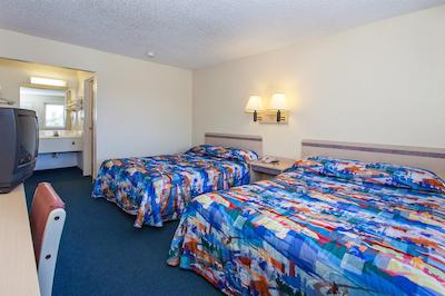 متل 6 استکتون-چارتر و وست