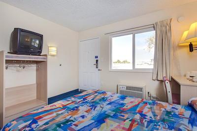 متل 6 استکتون-چارتر و وست