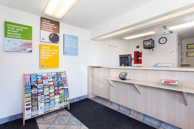 متل 6 استکتون-چارتر و وست