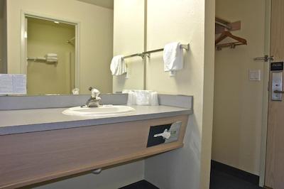 متل 6 اسیسید