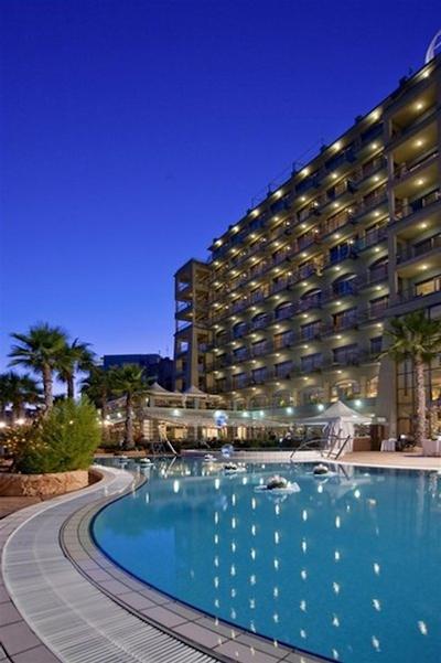 کاوالیری ارت هتل