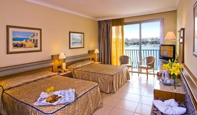 کاوالیری ارت هتل