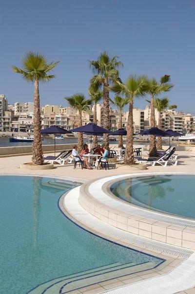 کاوالیری ارت هتل