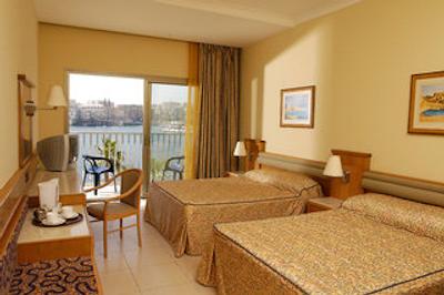 کاوالیری ارت هتل