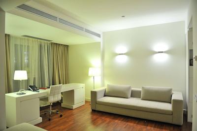 ورلدهتل اسالتانات