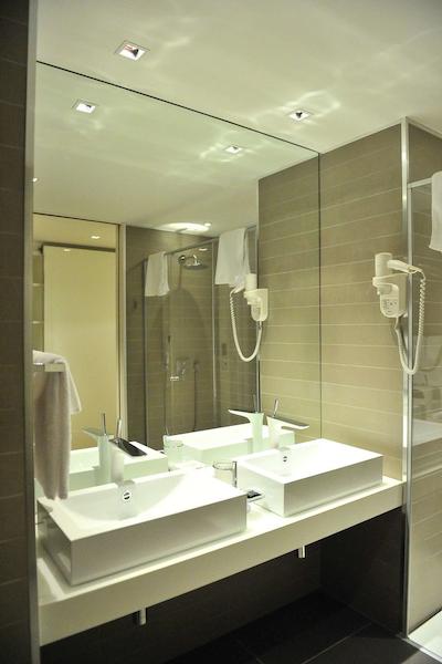 ورلدهتل اسالتانات