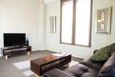 مانترا اُن ساندی ب راد