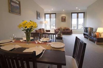 مانترا اُن ساندی ب راد