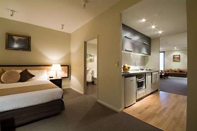 مانترا اُن ساندی ب راد