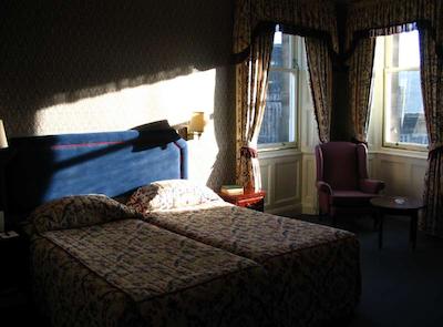 پارلیامنت هوس