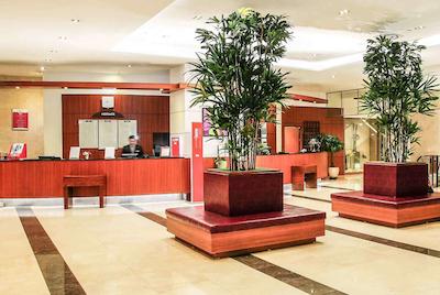 ایبیز امباسادر سوون هتل