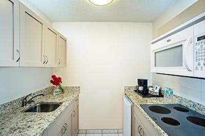 کمپوز تور سویت هتل