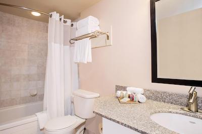 کمپوز تور سویت هتل