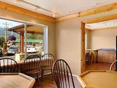 سوپر 8 والمونت