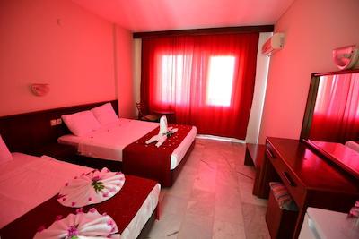 زوز تورون هتل