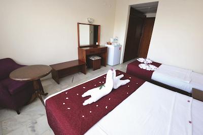 زوز تورون هتل