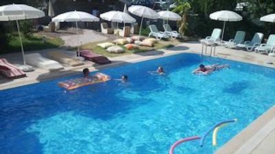 زوز تورون هتل