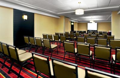 فور پوینتز بای شراتون ترنتو میسیساوگا