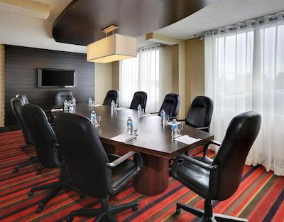 فور پوینتز بای شراتون ترنتو میسیساوگا