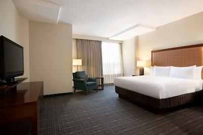 تراولج بای ویندهام کنفرنس سنتر اند سویتز ویتکورت