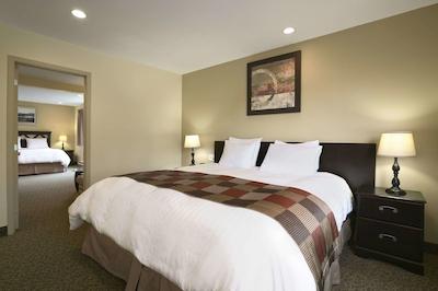 دز این بای ویندهام منتریل ایست