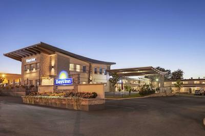 دز این بای ویندهام منتریل ایست