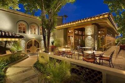 پوینت هیلتون اسکواو پیک ریزرت