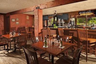 پوینت هیلتون اسکواو پیک ریزرت