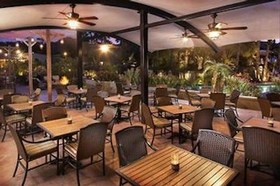 پوینت هیلتون اسکواو پیک ریزرت