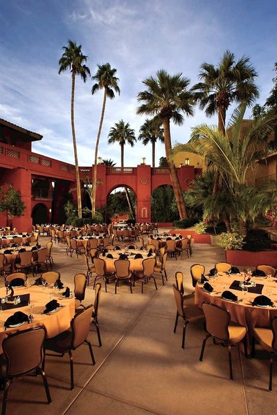 پوینت هیلتون اسکواو پیک ریزرت