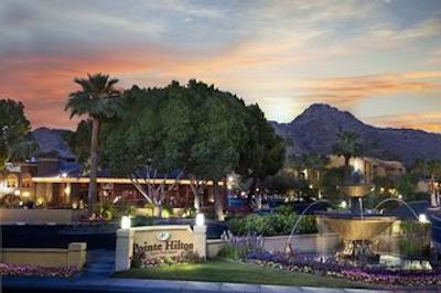 پوینت هیلتون اسکواو پیک ریزرت