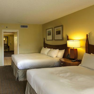 پوینت هیلتون اسکواو پیک ریزرت