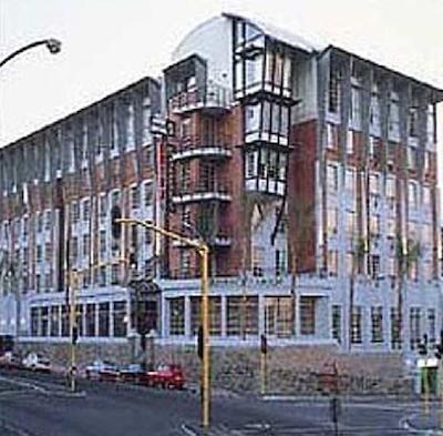 پرتیا هتل کاپ تون ویکتریا جونکشن