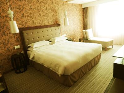 تراولر این هپینگلی