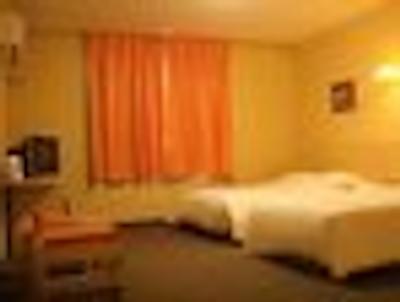 سوپر 8 فانگ ژوانگ یین ما