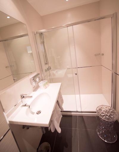 بست وسترن پلاس هتل پرینس د گالز