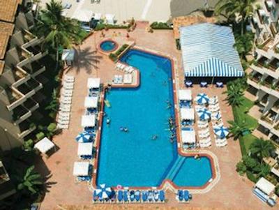 فریندلی والارتا بیچ ریزرت اند اسپا