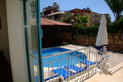 الیت گاردن هتل