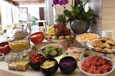 هالیدی این شانگهای هانگچائو سنترال