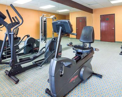 کوالیتی سویتز اینترکنتیننتال آیرپرت وست