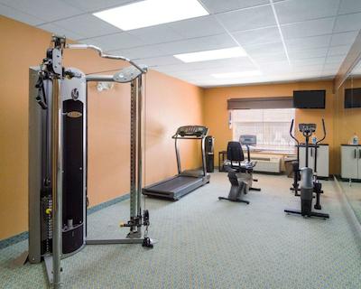 کوالیتی سویتز اینترکنتیننتال آیرپرت وست