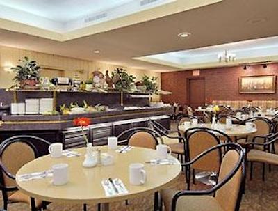 رامادا پلازا کالگاری دونتون