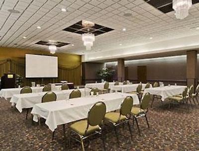 رامادا پلازا کالگاری دونتون