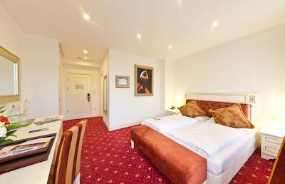 نووم هتل ونیک درتموند