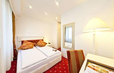 نووم هتل ونیک درتموند