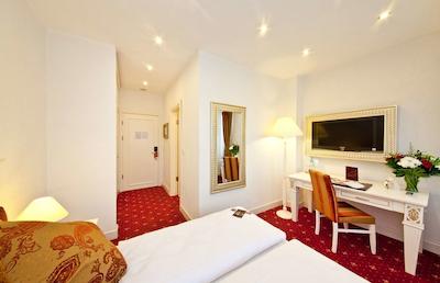 نووم هتل ونیک درتموند