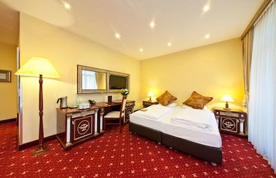 نووم هتل ونیک درتموند