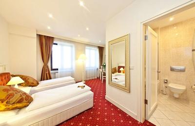 نووم هتل ونیک درتموند