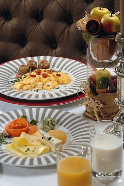 هتل بوسینز اند مر